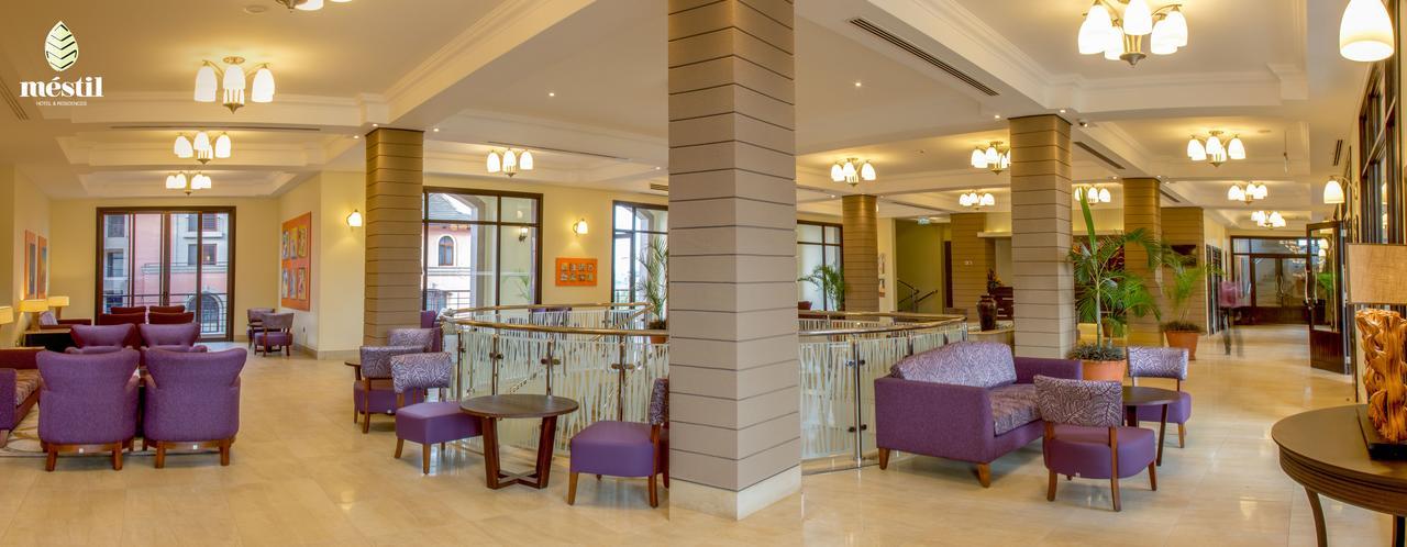 Mestil Hotel & Residences Кампала Экстерьер фото