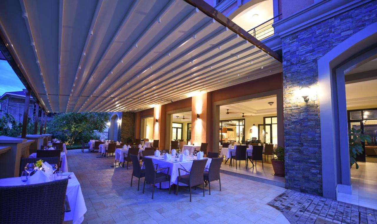 Mestil Hotel & Residences Кампала Экстерьер фото