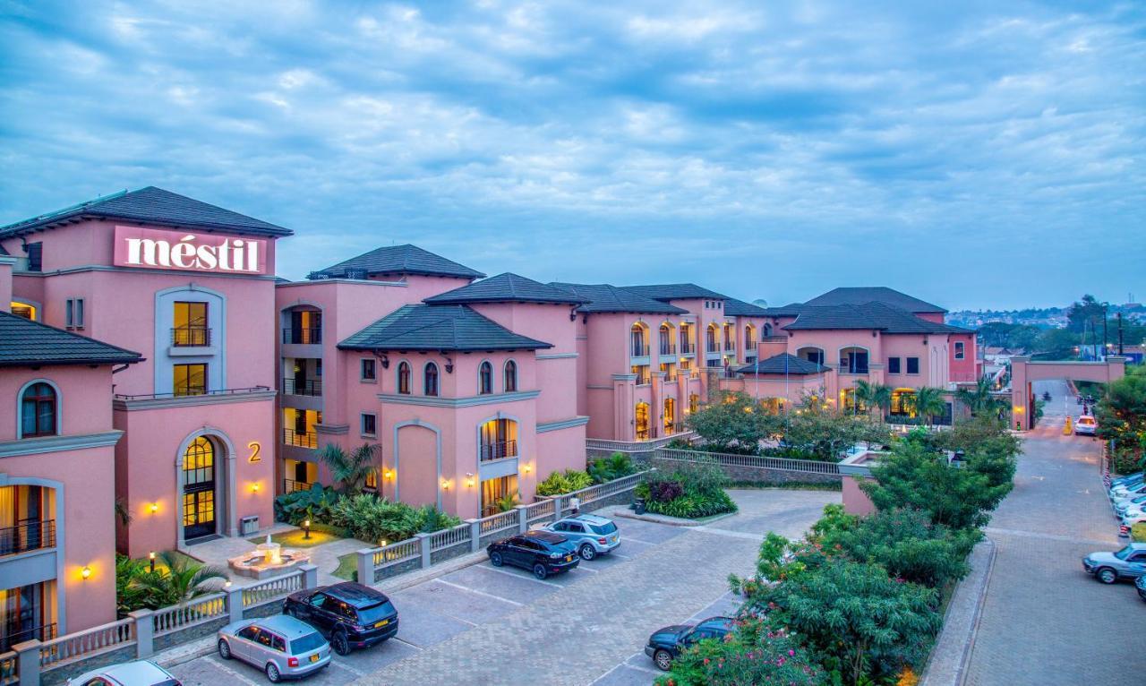 Mestil Hotel & Residences Кампала Экстерьер фото